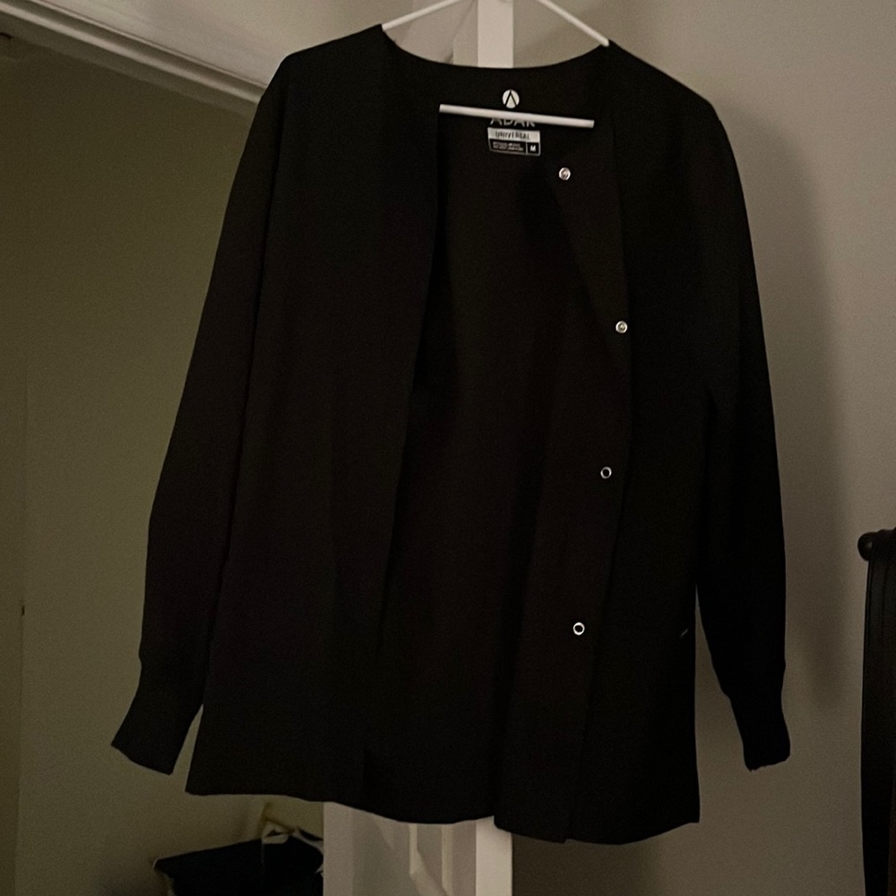 Women’s scrub jacket